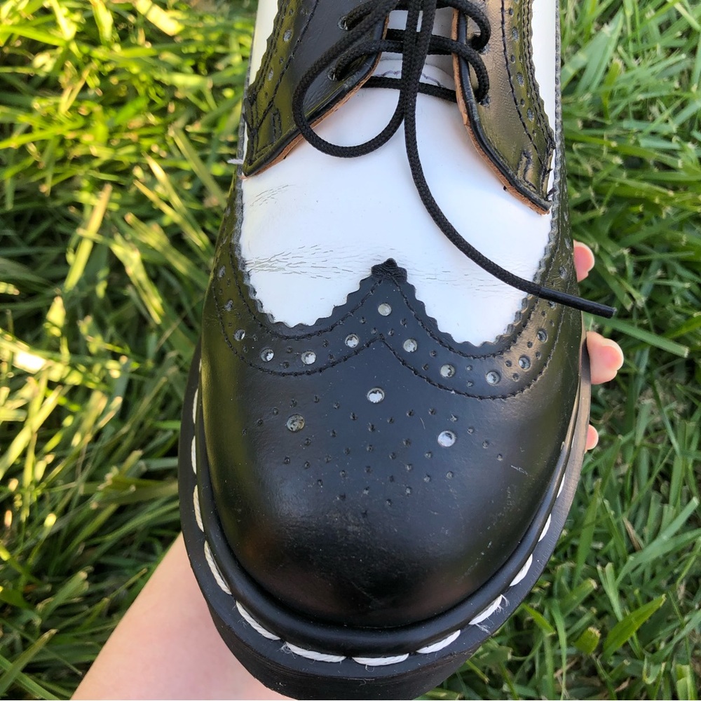 Rare Dr. Martens 3989 Tuxedo Wingtip Brogue Platform Oxfords - Picture 13 of 16